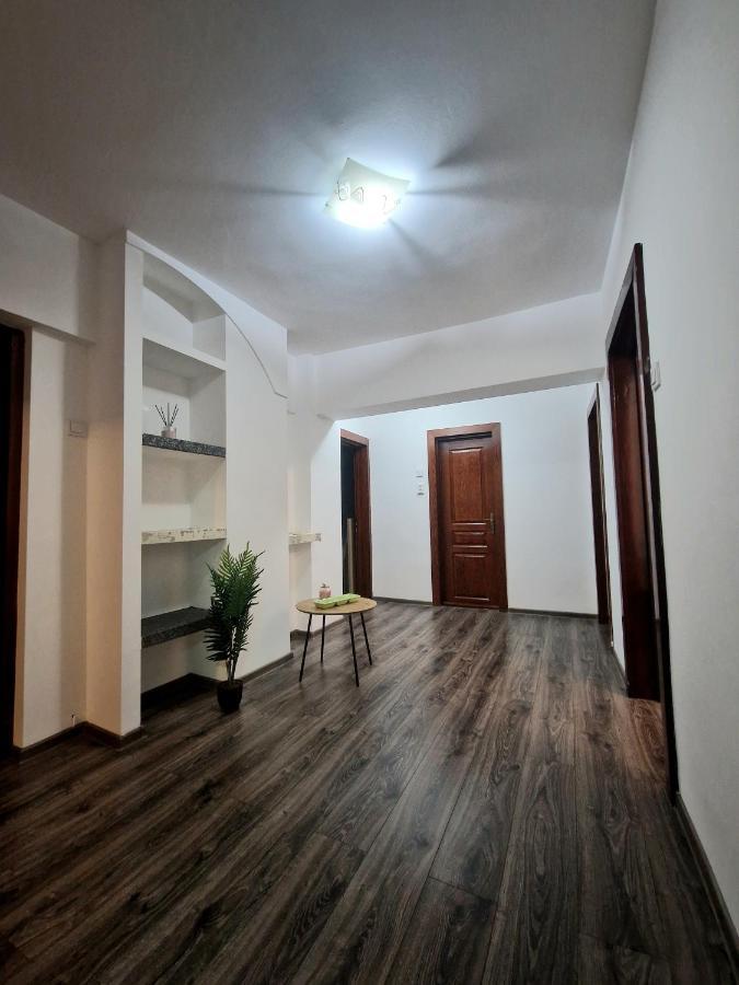 Cozy Appartment In The Center 特尔戈维什泰 外观 照片